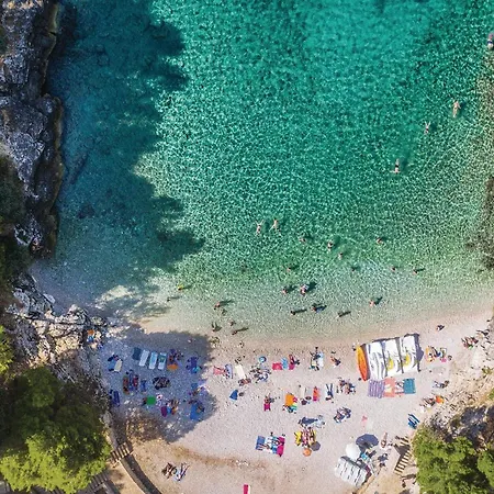 Apartamento Awesome In With Wifi Pula