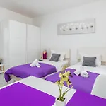 Appartement Pet Friendly In With Wifi *