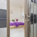 Appartement Pet Friendly In With Wifi Pula