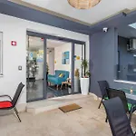 Pet Friendly In With Wifi * Pula